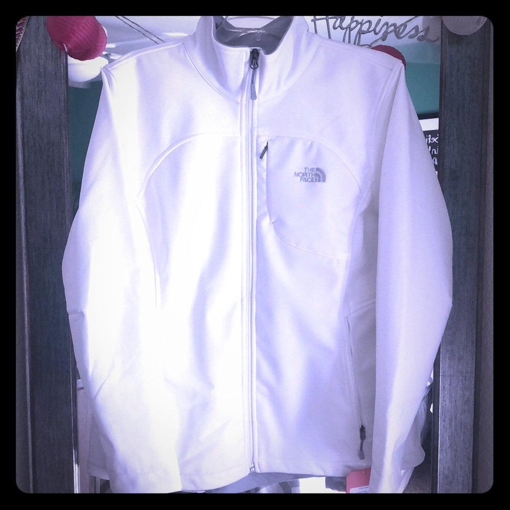 North Face Women’s Apex Bionic Jacket *NWT* ✨